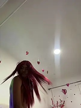 Snapshot of Elektra_Queen chatting on May 13, 12:45 pm Elektra Queen online show from May 13, 12:45 pm