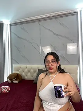 Snapshot of Little_Cuttie_ chatting on October 14, 4:46 am Little Cuttie online show from October 14, 4:46 am