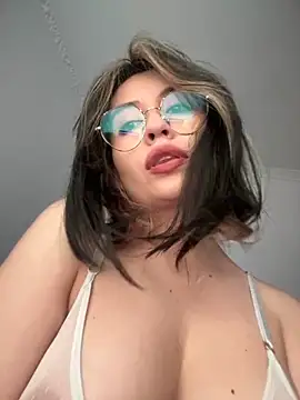 Snapshot of marie2_ chatting on December 10, 7:11 pm marie2 online show from December 10, 7:11 pm