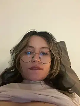 Snapshot of marie2_ chatting on March 15, 4:43 pm marie2 online show from March 15, 4:43 pm