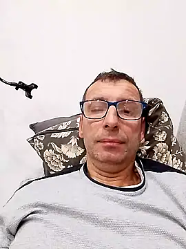 Snapshot of Anastasio33 chatting on October 4, 1:29 am Anastasio33 online show from October 4, 1:29 am