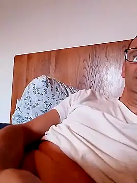 Snapshot of Anastasio33 chatting on September 27, 5:35 am Anastasio33 online show from September 27, 5:35 am