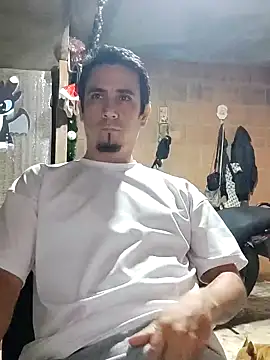 Snapshot of Rejy1992 chatting on December 14, 2:00 am Rejy1992 online show from December 14, 2:00 am