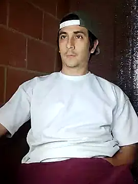 Snapshot of Rejy1992 chatting on January 24, 1:13 am Rejy1992 online show from January 24, 1:13 am