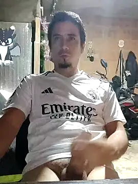 Snapshot of Rejy1992 chatting on December 18, 3:37 am Rejy1992 online show from December 18, 3:37 am