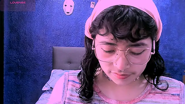 Snapshot of NinaYellow chatting on September 23, 12:56 pm NinaYellow online show from September 23, 12:56 pm