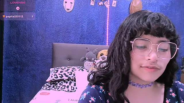 Snapshot of NinaYellow chatting on October 23, 3:54 pm NinaYellow online show from October 23, 3:54 pm