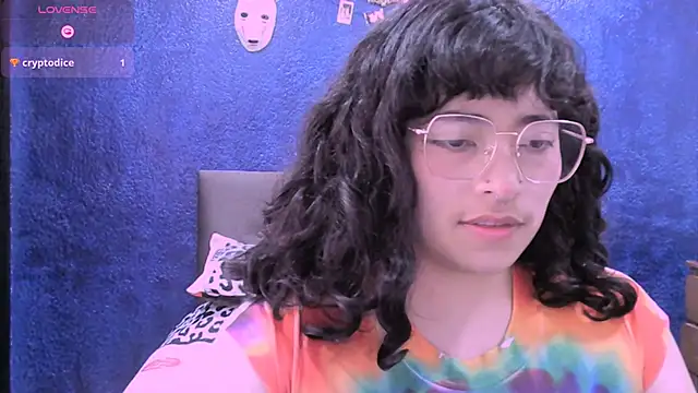 Snapshot of NinaYellow chatting on October 24, 2:38 pm NinaYellow online show from October 24, 2:38 pm