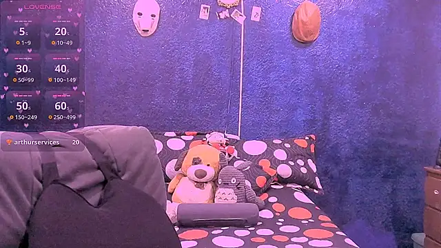NinaYellow online show from June 22, 1:52 pm
