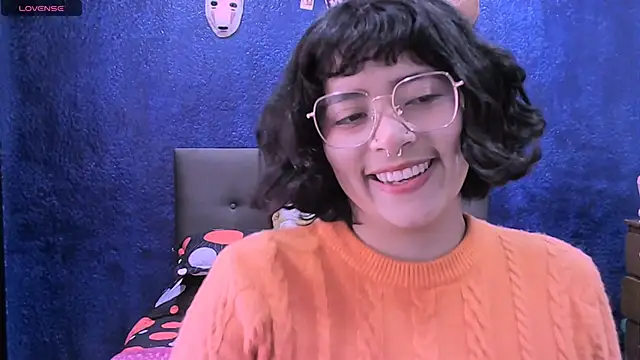 Snapshot of NinaYellow chatting on November 7, 3:38 pm NinaYellow online show from November 7, 3:38 pm