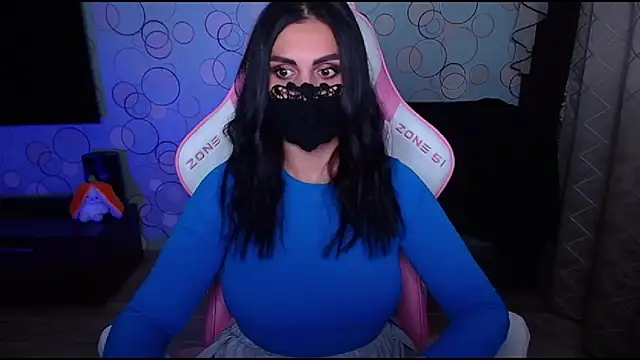 Snapshot of __Yasmina__ chatting on October 8, 4:36 am Yasmina online show from October 8, 4:36 am