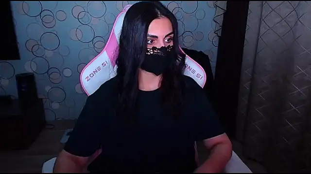 Snapshot of __Yasmina__ chatting on October 21, 2:55 am Yasmina online show from October 21, 2:55 am