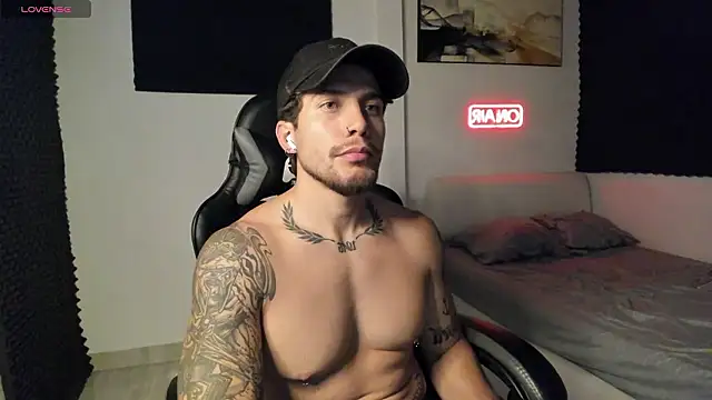 LucianSinclair online show from January 9, 2:40 am