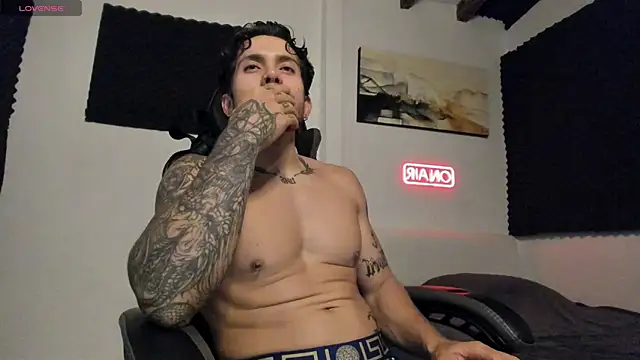 LucianSinclair online show from April 7, 3:08 am