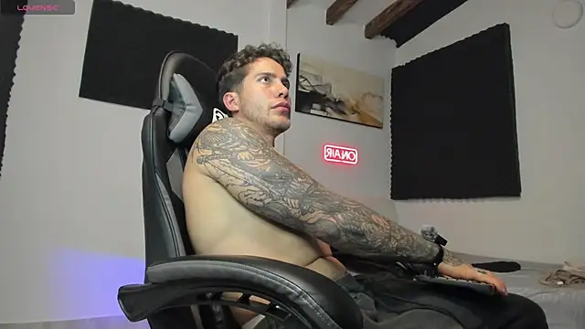 LucianSinclair online show from September 28, 12:17 am