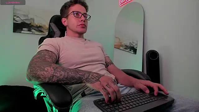 LucianSinclair online show from January 24, 12:42 am