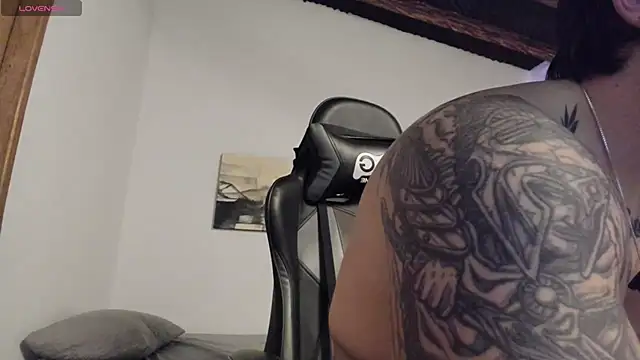 LucianSinclair online show from May 20, 2:19 am