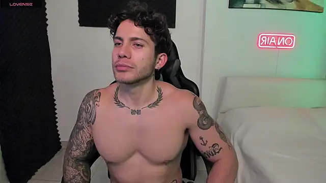 LucianSinclair online show from March 13, 3:33 am