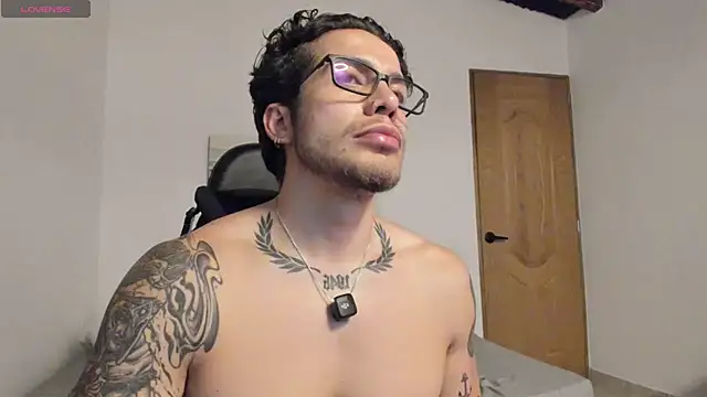 LucianSinclair online show from May 22, 1:25 am