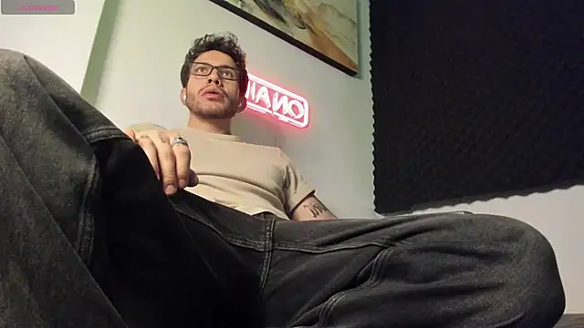 LucianSinclair online show from November 25, 3:40 am