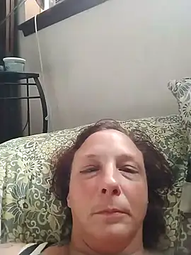 Snapshot of Everlyrose27 chatting on January 5, 7:39 pm Everlyrose27 online show from January 5, 7:39 pm