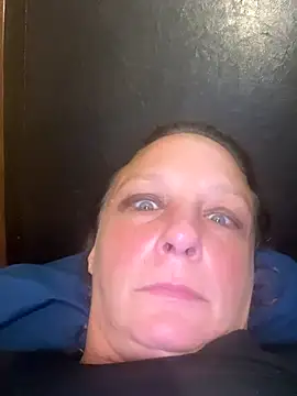 Snapshot of Everlyrose27 chatting on September 25, 6:03 pm Everlyrose27 online show from September 25, 6:03 pm