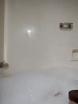 Snapshot of Everlyrose27 chatting on January 9, 2:46 pm Everlyrose27 online show from January 9, 2:46 pm