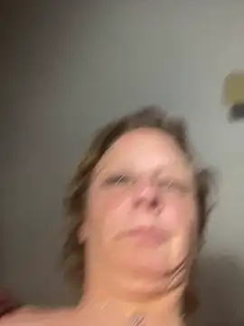 Snapshot of Everlyrose27 chatting on January 10, 8:51 am Everlyrose27 online show from January 10, 8:51 am