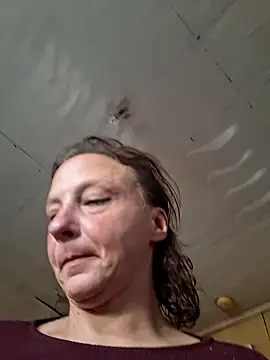 Snapshot of Everlyrose27 chatting on December 22, 7:36 pm Everlyrose27 online show from December 22, 7:36 pm