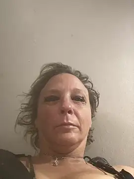 Snapshot of Everlyrose27 chatting on January 11, 7:27 pm Everlyrose27 online show from January 11, 7:27 pm