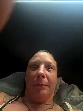 Snapshot of Everlyrose27 chatting on September 14, 3:56 pm Everlyrose27 online show from September 14, 3:56 pm