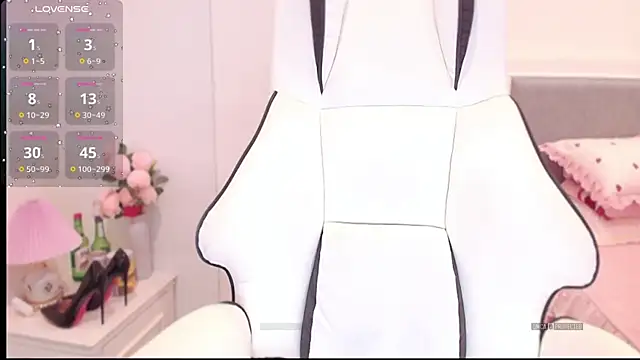 PimChanOK online show from October 24, 1:32 pm