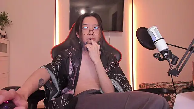 Snapshot of wexlee7 chatting on November 28, 11:05 pm wexlee7 online show from November 28, 11:05 pm