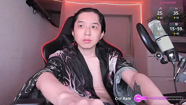 Snapshot of wexlee7 chatting on February 8, 1:03 am wexlee7 online show from February 8, 1:03 am