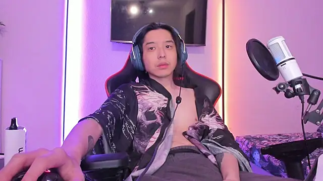 Snapshot of wexlee7 chatting on November 9, 12:47 am wexlee7 online show from November 9, 12:47 am