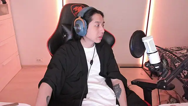 Snapshot of wexlee7 chatting on January 12, 12:39 am wexlee7 online show from January 12, 12:39 am