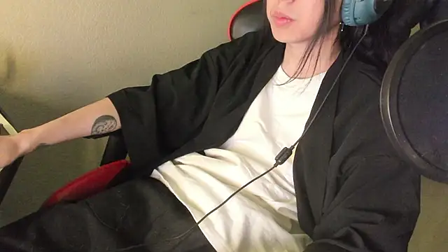 Snapshot of wexlee7 chatting on February 12, 9:47 pm wexlee7 online show from February 12, 9:47 pm