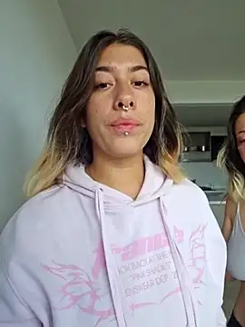 Enyeld ruru online show from November 8, 4:32 pm