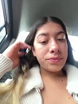 Snapshot of Enyeld_ruru chatting on February 22, 4:30 pm Enyeld ruru online show from February 22, 4:30 pm