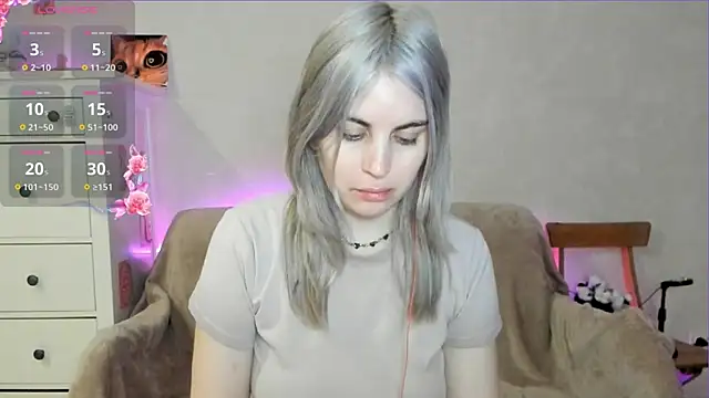 pawpaws online show from April 7, 7:10 am