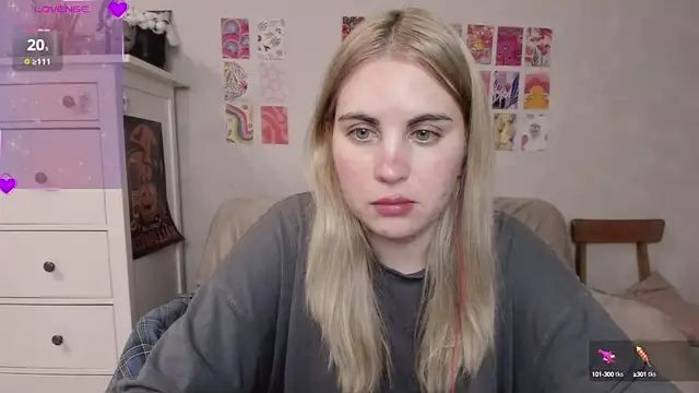 Snapshot of pawpaws chatting on January 19, 7:04 pm pawpaws online show from January 19, 7:04 pm