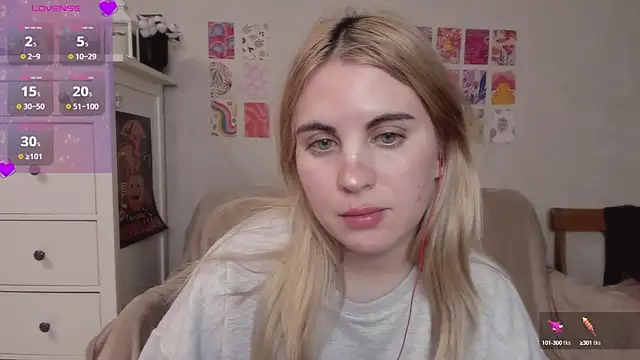 Snapshot of pawpaws chatting on February 10, 8:00 pm pawpaws online show from February 10, 8:00 pm
