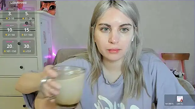 Snapshot of pawpaws chatting on April 29, 7:56 am pawpaws online show from April 29, 7:56 am