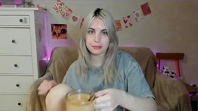 Snapshot of pawpaws chatting on May 15, 7:28 am pawpaws online show from May 15, 7:28 am