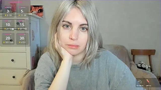 Snapshot of pawpaws chatting on April 27, 6:55 am pawpaws online show from April 27, 6:55 am
