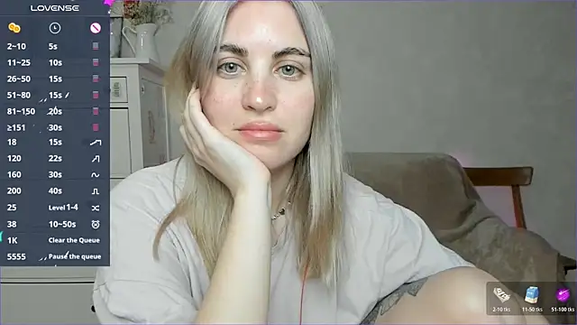 pawpaws online show from December 5, 6:45 am