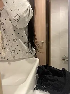 Snapshot of MEOW_MEO chatting on January 18, 4:21 pm MEOW MEO online show from January 18, 4:21 pm