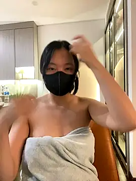 Snapshot of MEOW_MEO chatting on November 25, 4:07 pm MEOW MEO online show from November 25, 4:07 pm