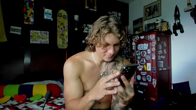 Tom Krakow online show from October 24, 8:52 pm