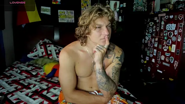 Tom Krakow online show from November 4, 8:01 pm